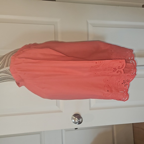Tommy Hilfiger Coral Off the Shoulder Embroidered Eyelet Hem Size S Blouse - Picture 8 of 12